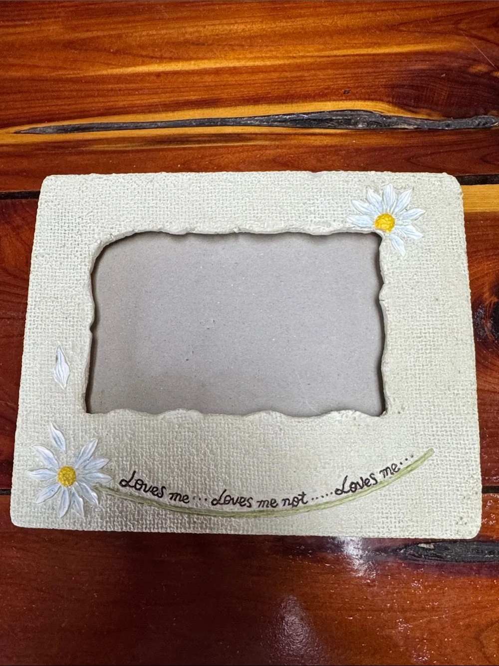 Cream Daisy Photo Frame with 'Loves Me' Accent